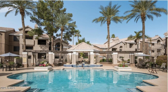 Building Photo - 13440 N 44th St Unit 1W