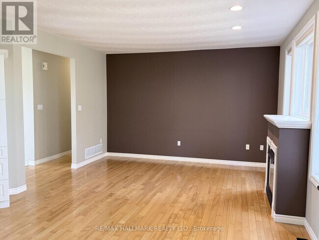 Photo - 29 Wildwood Trail