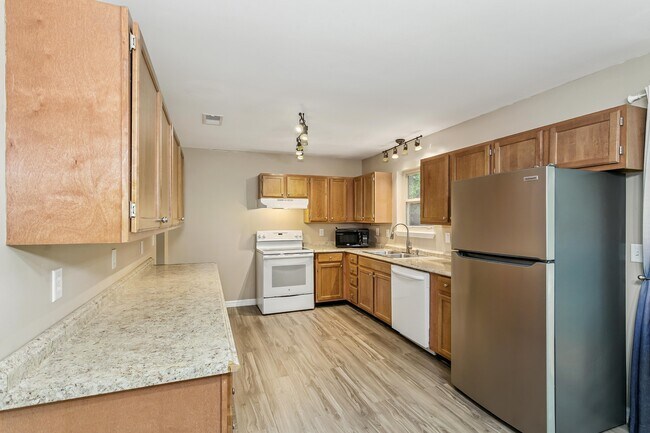 4572 Kelly Ln