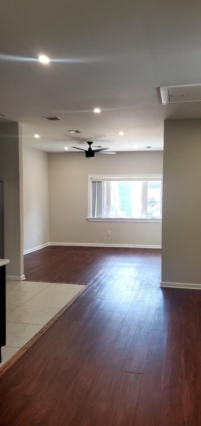 Photo - 2110 Summit Ave Unit 2