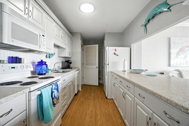 Photo - 3558 Shore Dr