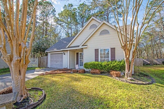 Building Photo - 3 Bedroom 2 Bath in Crowfield