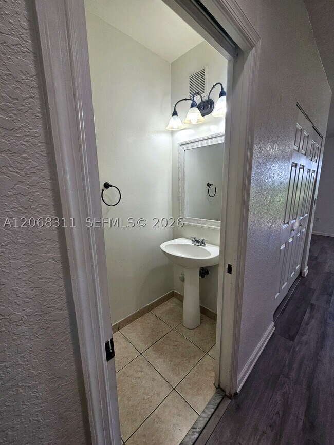 Photo - 2514 SW 83rd Terrace