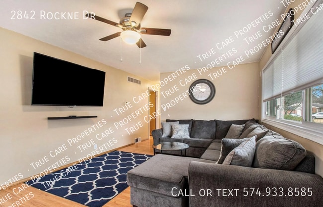 Photo - 2842 Rockne Dr