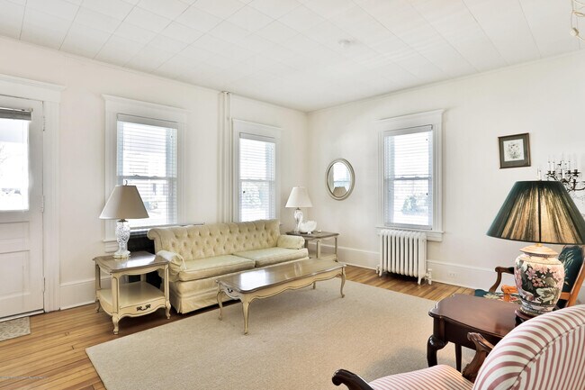 Photo - 407 Jersey Ave
