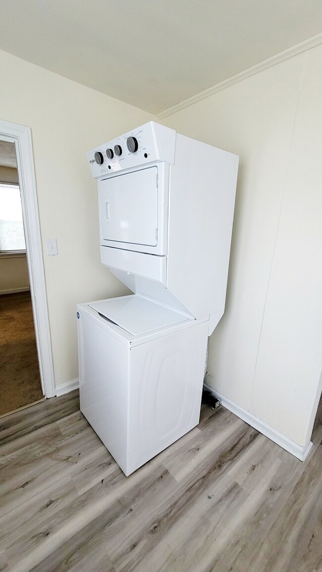 Photo - 3501 Meadowbridge Rd