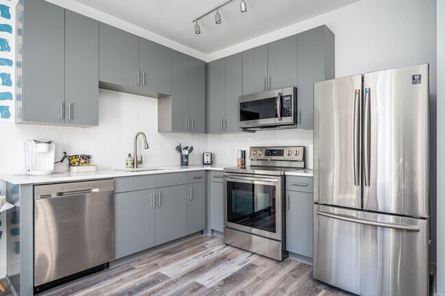 Photo - 542 Boulevard NE Unit ID1299421P