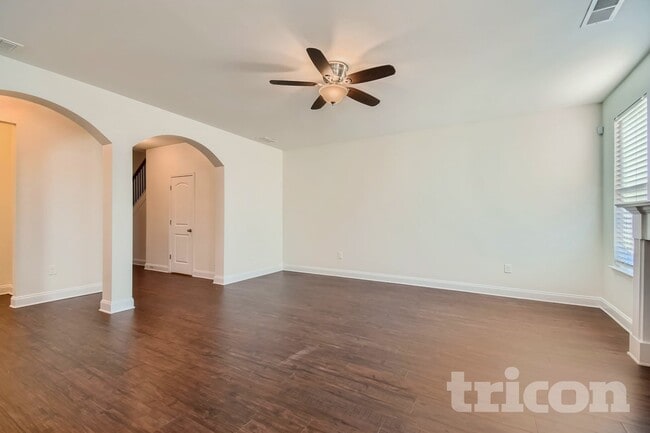 Photo - 533 Sprayberry Dr