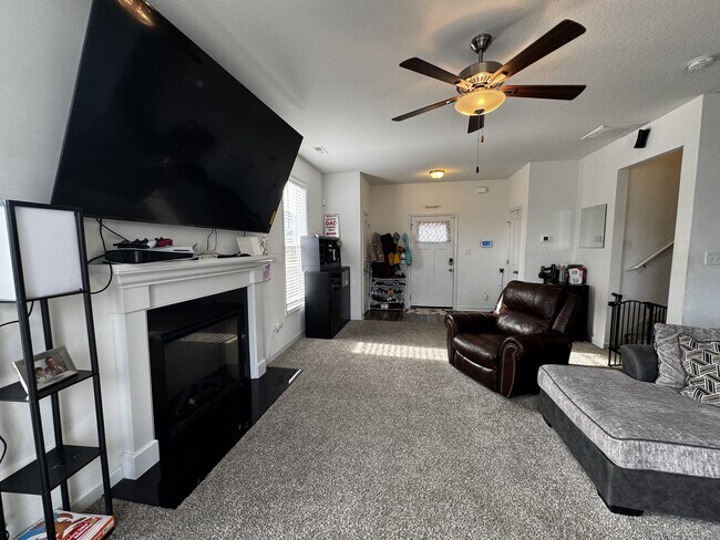 Photo - 407 Cattle Ranch Ln