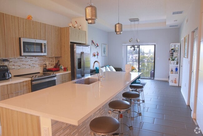 Building Photo - 7815 NW 104th Ave Unit 32 Rental