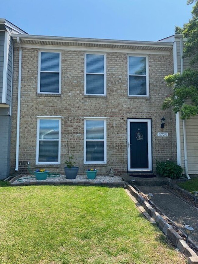 Spacious Townhouse - Spacious Townhouse