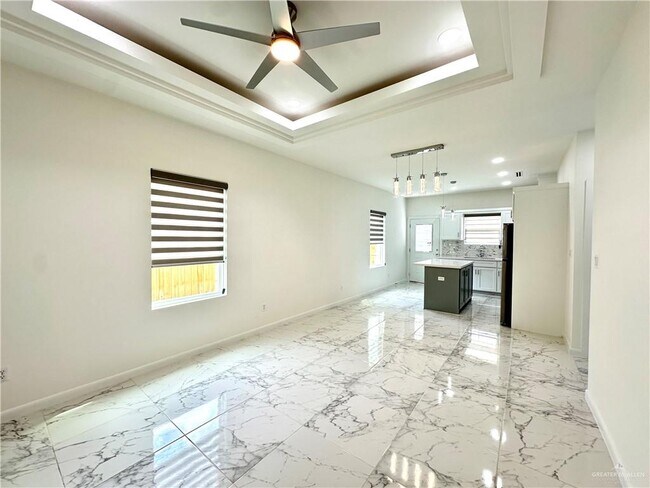 Photo - 15 N "E" St Unidad 2