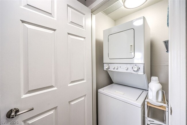 855 N Stephanie St Unit 1015