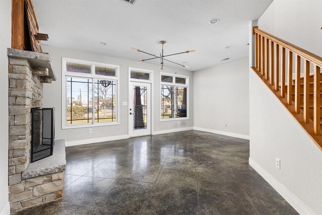 Photo - 2203 Lindell Ave