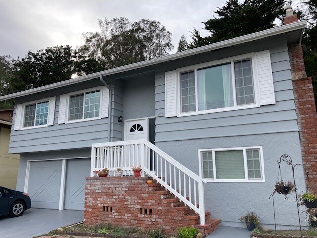 Photo - 1040 Banyan Way House