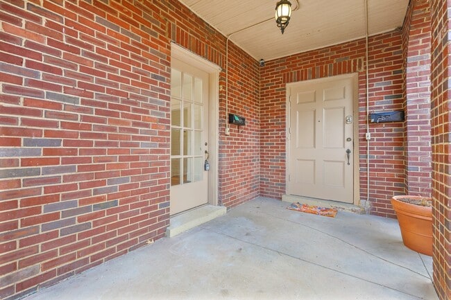 Photo - 1711 Primrose Ave