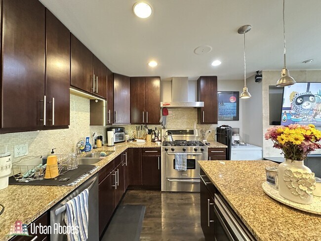 Photo - 907 N Damen Ave Unit J09W