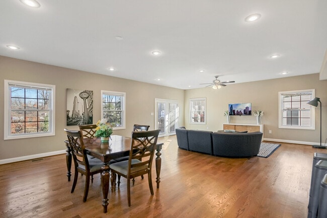 Photo - 624 US-29 Unit ID1395358P