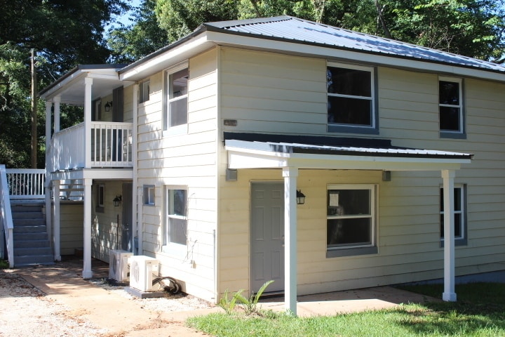 2/1 Downtown Marianna Apartment - 2/1 Downtown Marianna Apartment