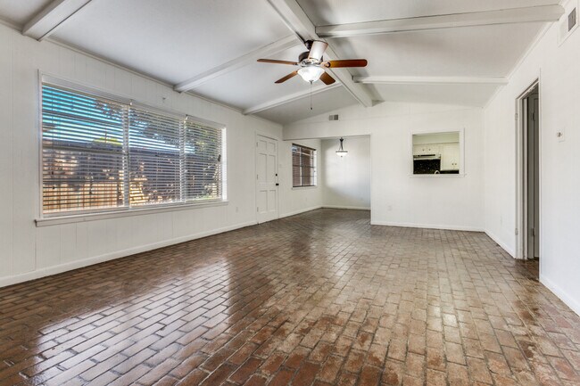 Photo - 7621 Dentcrest Dr Unit 7621