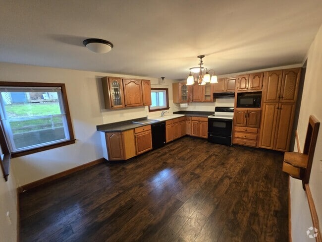 Building Photo - 55 Brunswick Ave Rental