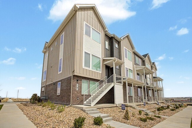 Building Photo - 707 Saddle Dr Unit 707 Saddle