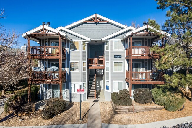 Photo - Victoria Crossing II