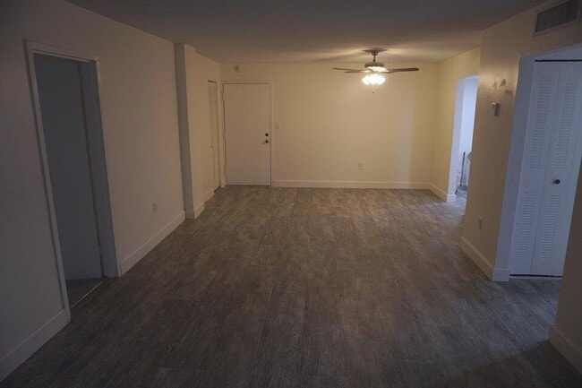 Photo - 1250 NE 125th St Unidad 216d