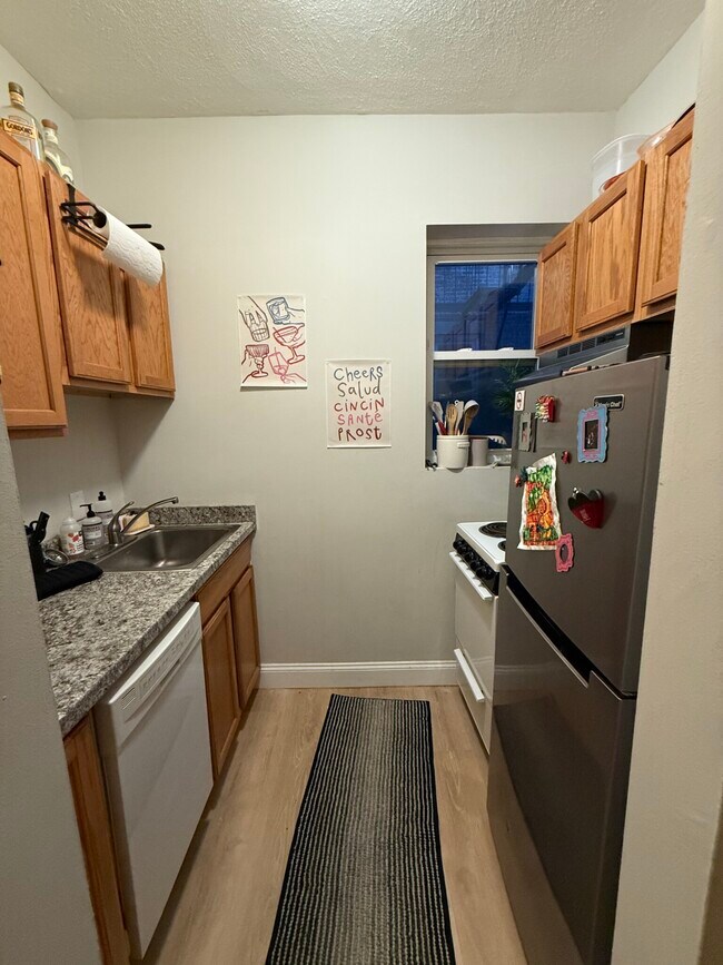 Building Photo - 20 Saint Germain St Unit 2 Rental