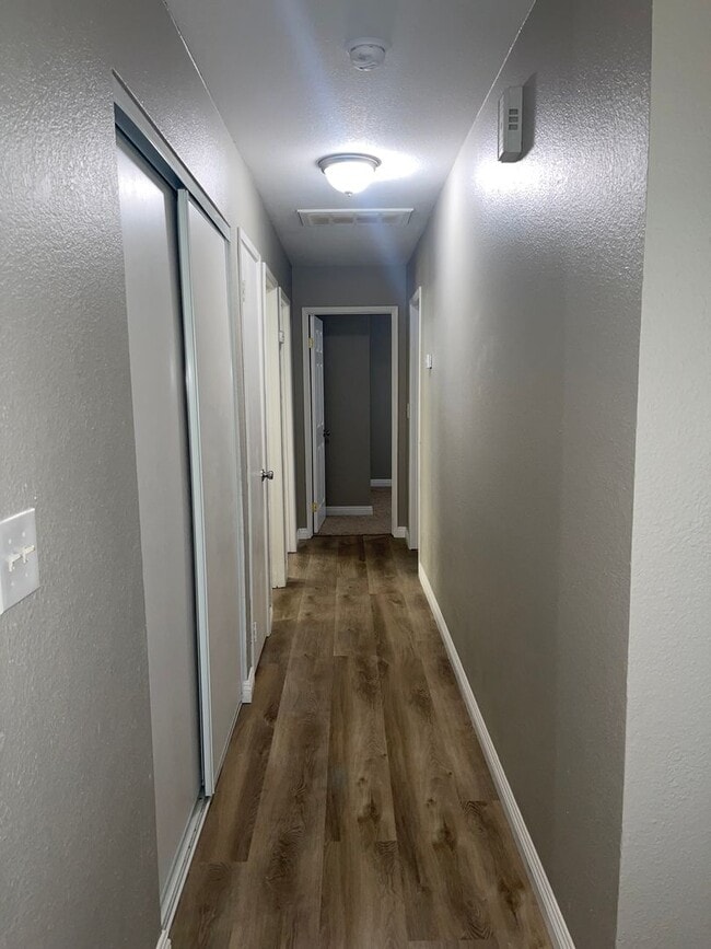 Photo - Modern Living in California City