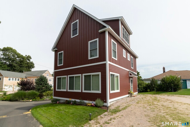 Photo - 77 Reeves Ave