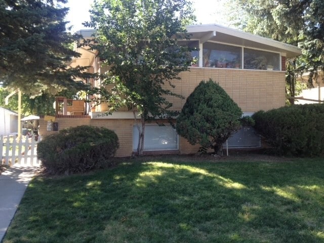 Building Photo - 1119 Clinton St Unit 1119