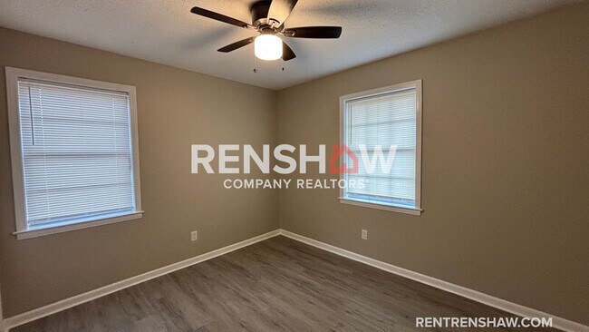 Photo - 3919 Dante Ave