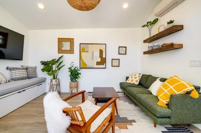 Photo - 510 Iris St Unidad ID1307924P