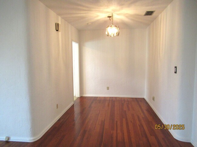 Photo - Beautiful Beachside 2 Bedroom Home!