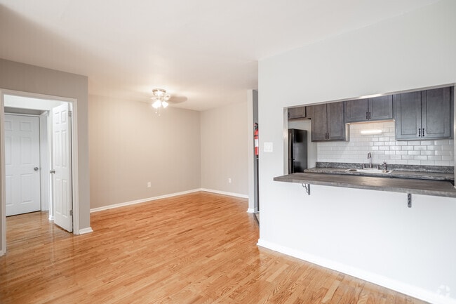 2BR, 1BA