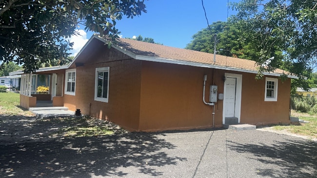 Building Photo - 3004 Ave Q Rental