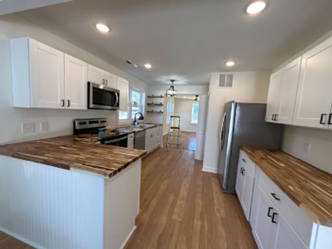 Photo - 219 Oakhurst St