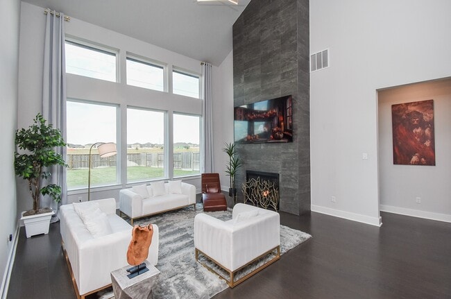 Photo - 469 Horizon Light Ln