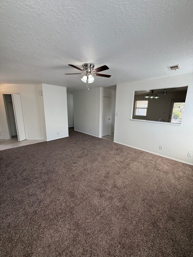 Photo - 629 Santa Fe Meadows Dr NE