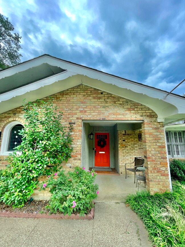 Photo - 3216 Brookside Dr