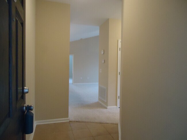 Photo - Beautiful 2 (possible 3) Bedroom Condo with ONE CAR GARAGE! Minutes to Bragg and Shopping