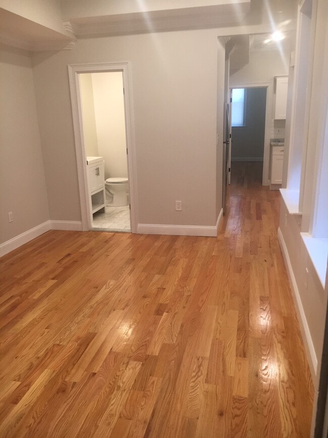 Livingroom facing Kitchen - 194 Salem St Unit 1