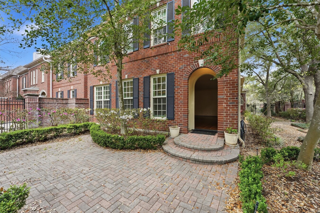 Photo - 3210 Maroneal St