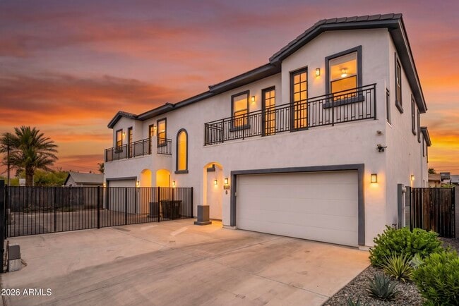1344 E Polk St