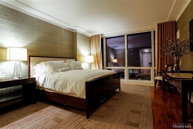 Photo - 5 Renaissance Square Unit 17C