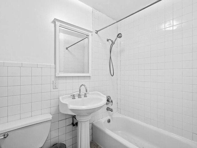 Photo - 93 Wyckoff Ave Unit 2C