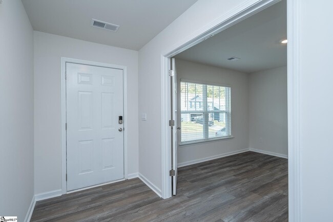 Photo - 115 Roocroft Ct