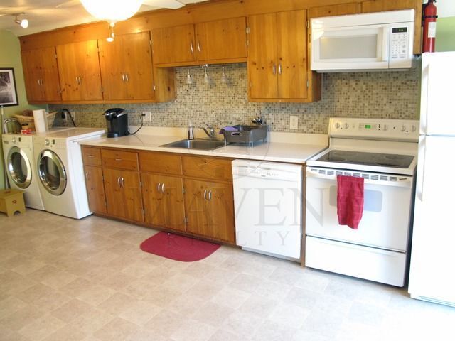 Photo - 429 Main St Unit 3