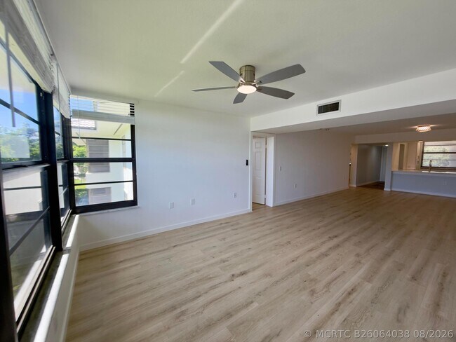 Photo - 3710 Whitehall Dr Unit 404